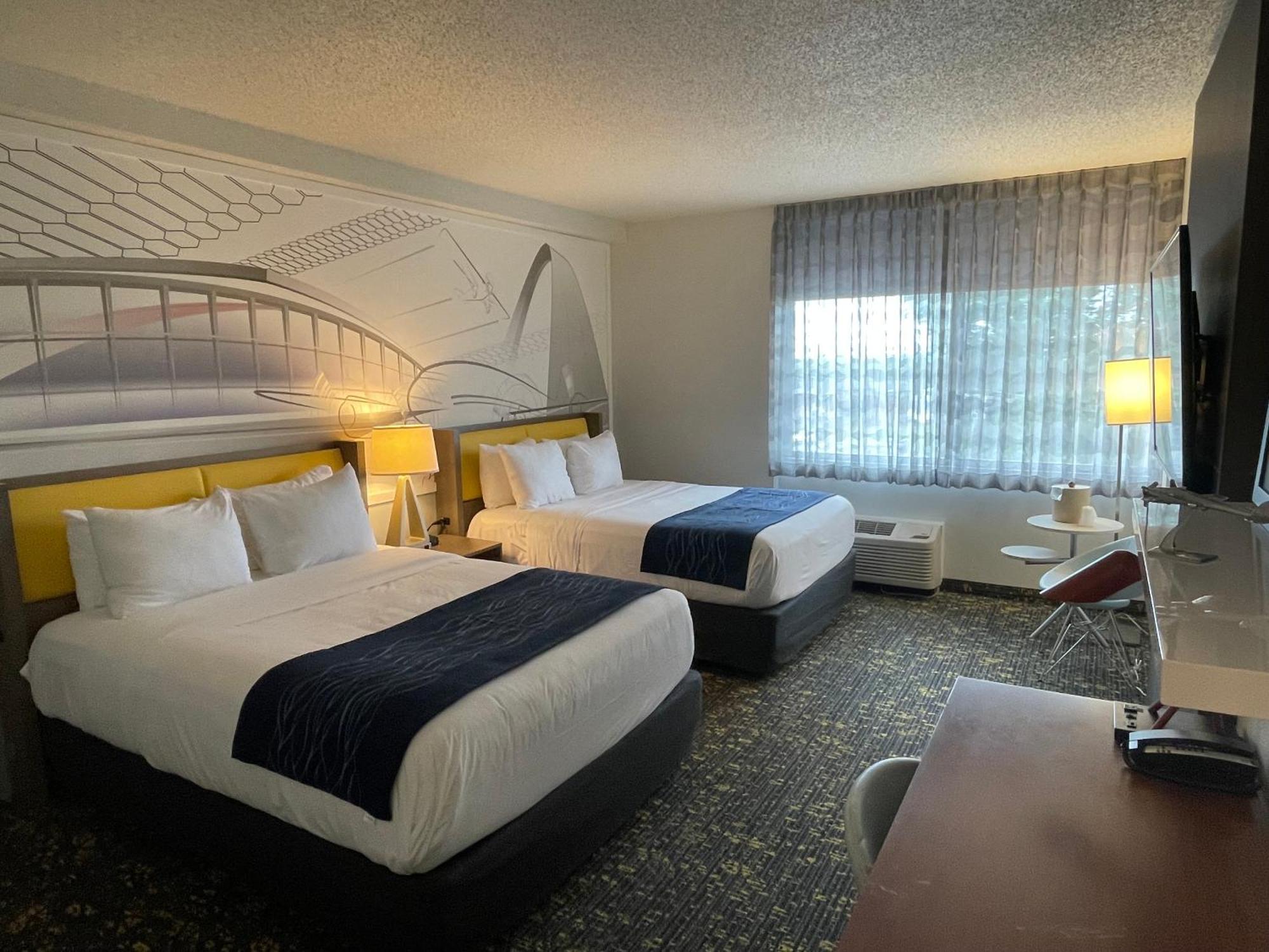 Saint Louis Airport Hotel Woodson Terrace Exterior foto